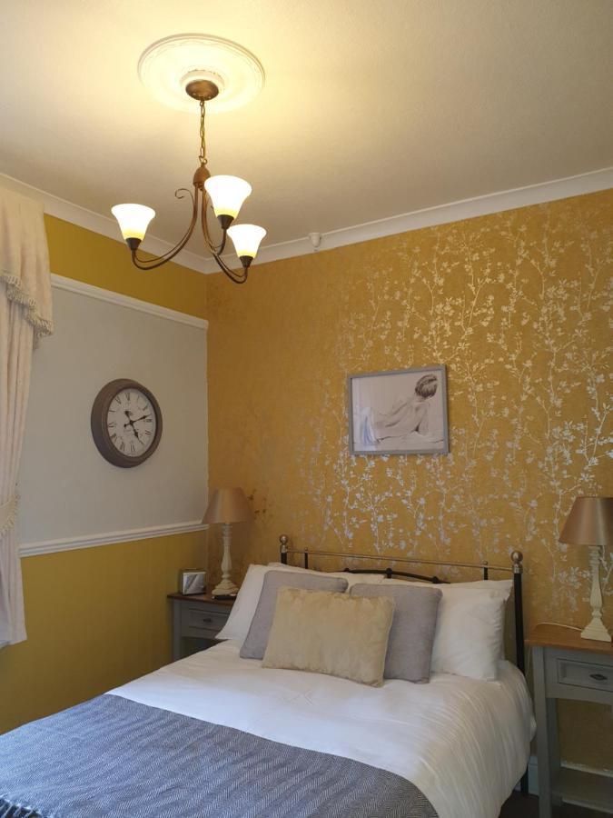 J'S Mayfair Guest House Blackpool Esterno foto
