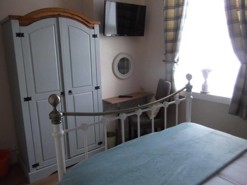 J'S Mayfair Guest House Blackpool Esterno foto