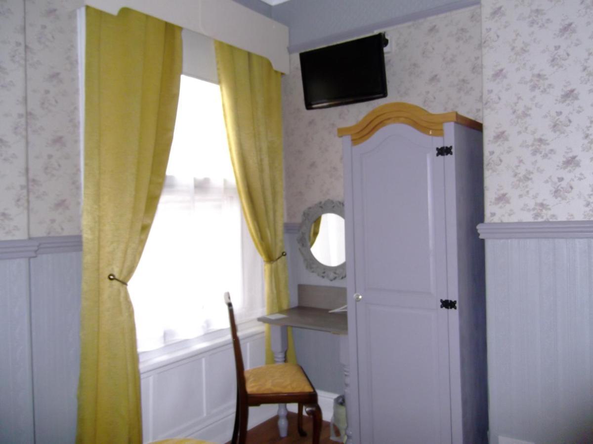J'S Mayfair Guest House Blackpool Esterno foto